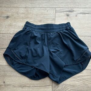 Lululemon Hotty Hot short